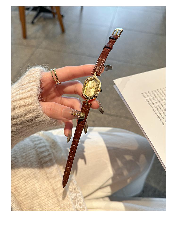 EAVANLIN Yiwenlin Ladies' Vintage Polygon Roman Numeral Watch