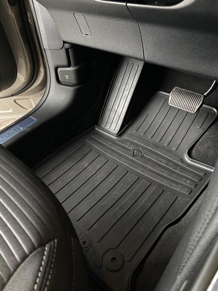 

Rubber mats (4 pcs, Stingray Premium) for Ford Kuga/Escape 2019-rr