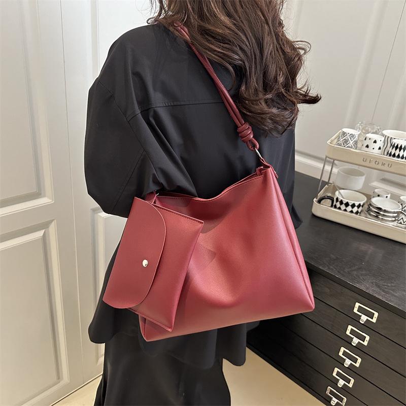 Large Capacity Shoulder Bags for Women Winter Designer Trend Bucket Composite Bag PU Leather Female Commute Handbags CLE