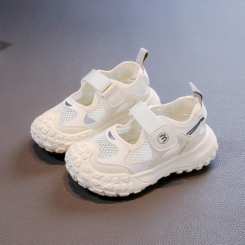 Medium and large children's breathable mesh frame shoes hollow sports sandals girls popular casual soft sole non-slip tire shoes