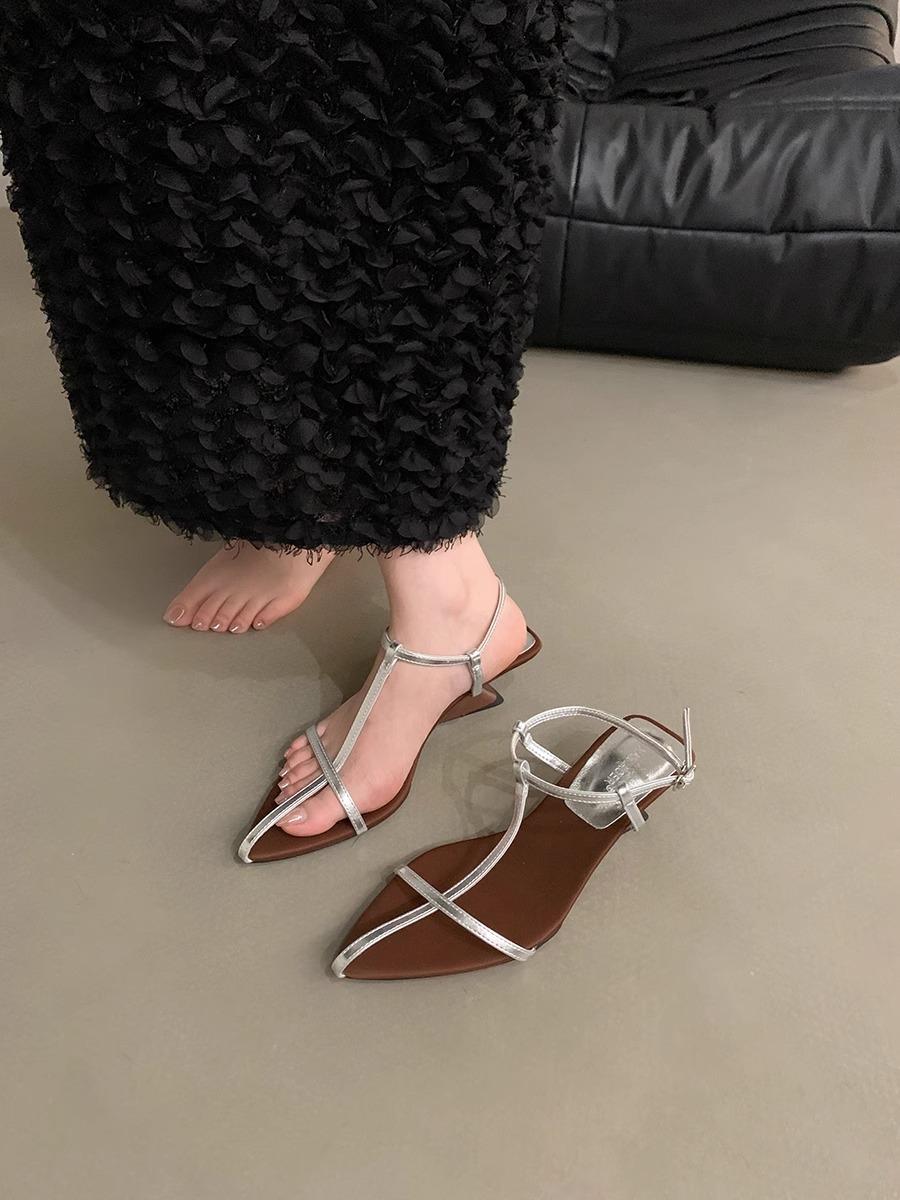 

2025 Wearing sloping heel pointed slippers fairy shoes summer French high heel with skirt temperament Roman sandals 41 серебряный