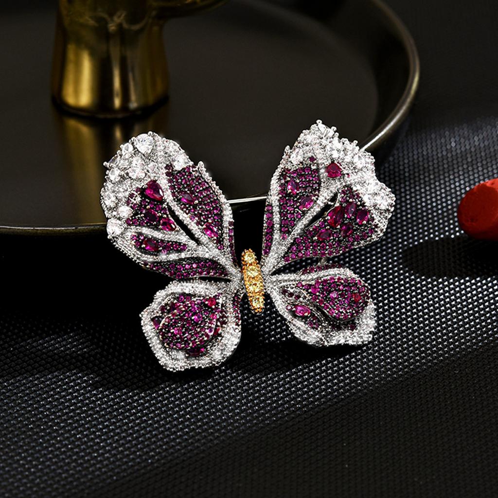 SUYU Women's Light Luxury Design Elegant Inlaid Zircon Butterfly Brooch Fashionable And Versatile Niche Design Sense Brooch