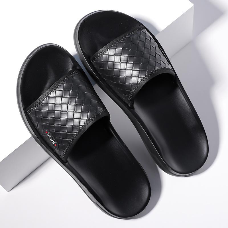 

Men s slippers summer new fashion woven pattern beach shoes light luxury soft sole one-word drag wear personality trend sandals 38 чёрный