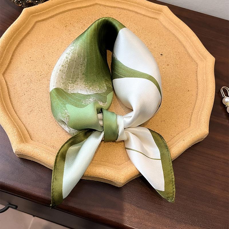 Niche design sense ginkgo silk scarf women's spring fashion mulberry silk scarf versatile and simple 53 small silk scarf