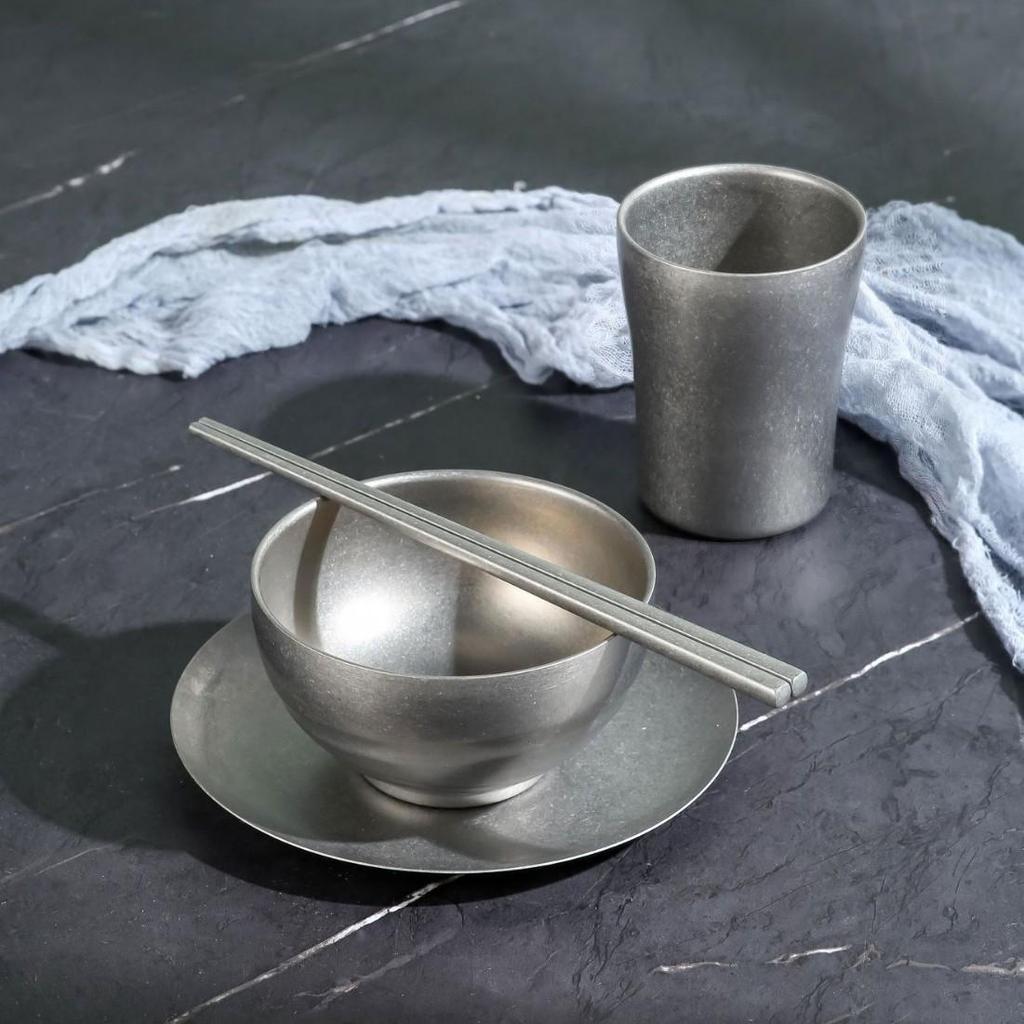 Retro Stainless Steel Bowl & Plate Set - Stylish Tableware for Home & Outdoor Use