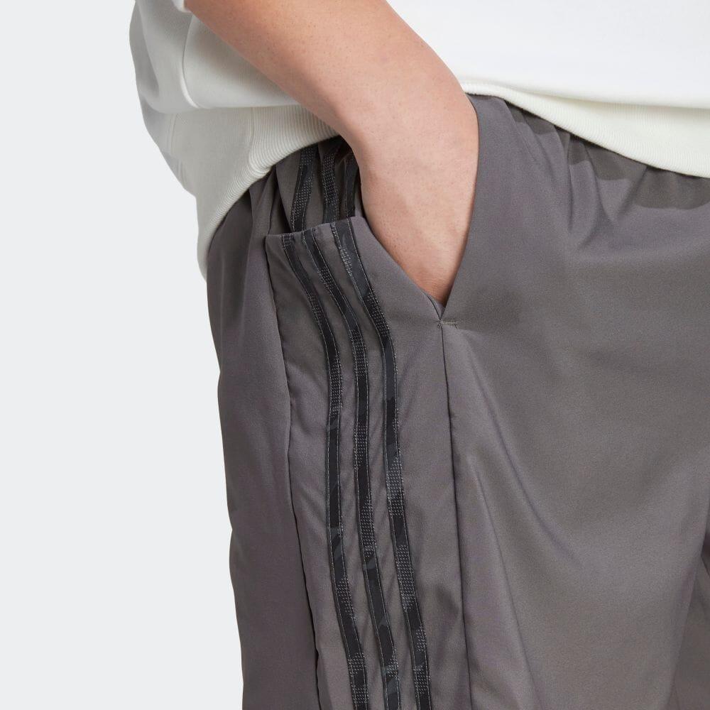 Adidas Logo Print Three-Stripes Casual Straight Shorts Men Bottoms Grey IC1494