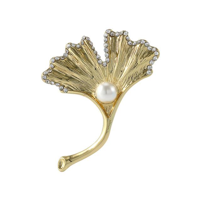 

Высококачественная металлическая брошь со стразами из сплава золотого цвета в виде листа гинкго, простая модная брошь с кристаллами, аксессуары для одежды