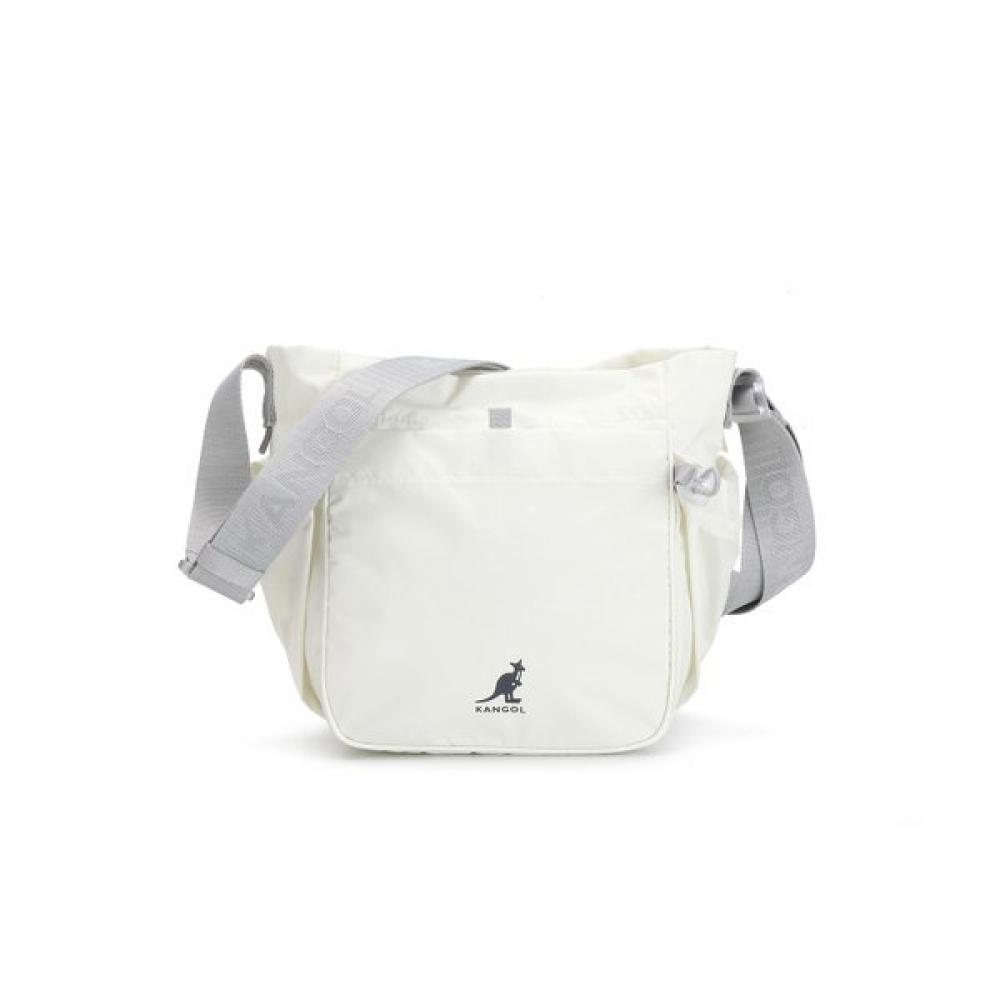 

Kangol Essential Air Small Crossbody Bag 3390 White OS