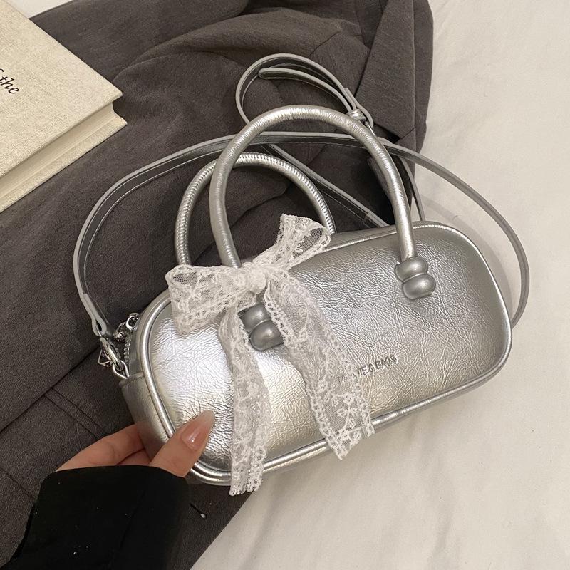 Large capacity bag women's spring and summer retro 2025 new casual messenger bag versatile portable work commuter pillow bag