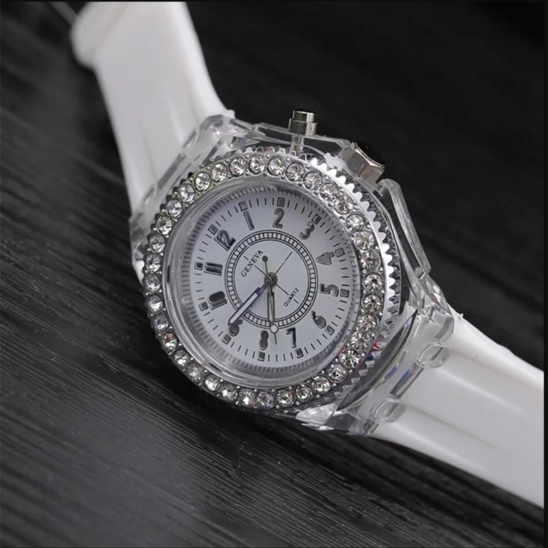 LED Blinkende Leuchtende Uhr Persönlichkeit Trends Studenten Liebhaber Damen Herren Uhren Leichte Armbanduhr