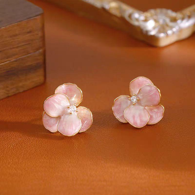 Iris Flower Enamel Stud Earrings: Fresh, Cute, and Versatile for Spring/Summer 2025