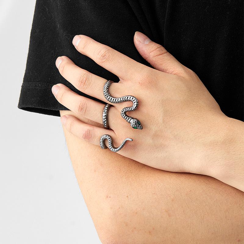

European & American Zodiac Snake Ring: Stylish Open Design in Black for Hip-Hop Fashion