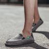 The classic canvas shoes men 2024 lazy shoes canvas moccasin men slip on loafers durable casual flats