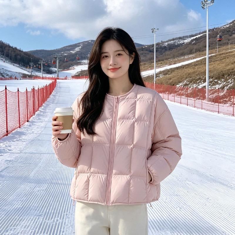 Down jacket women's short puff bread jacket to keep warm in winter