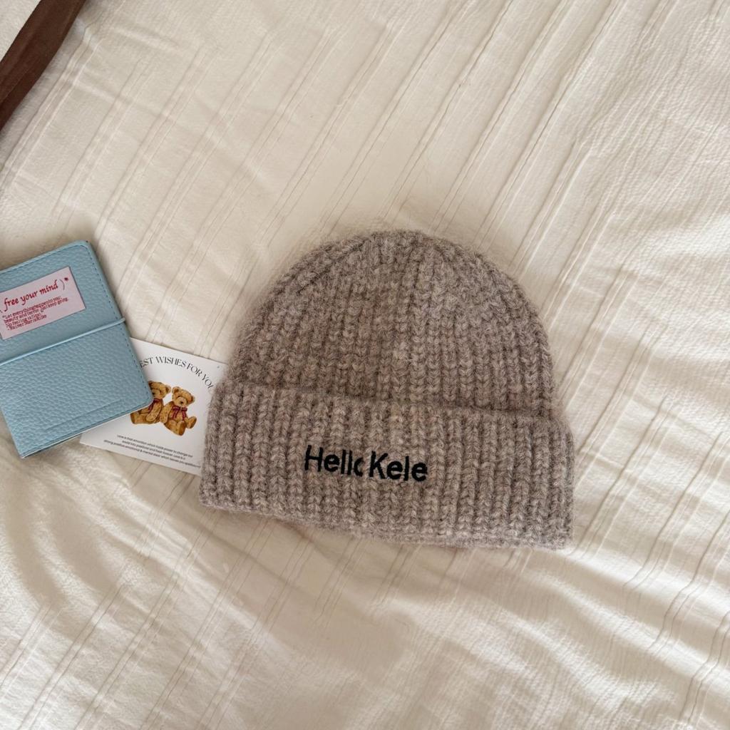 2025 New Alphabet Embroidery Fashion Hat Wool Hat Foreign Knitted Hat Premium Warm Versatile Cold Hat