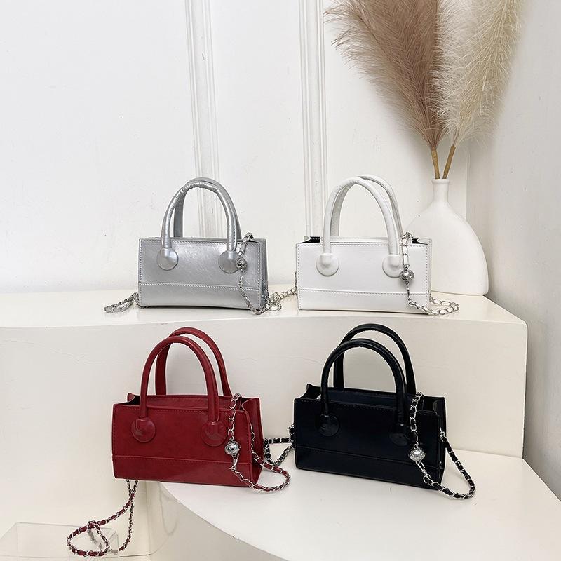Leisure 2025 new large-capacity fashionable casual messenger portable small square bag