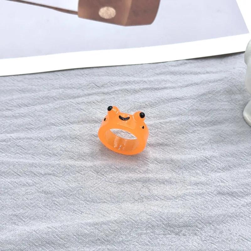 2026 Glow In The Dark Cute Frog Rings Lover Resin Acrylic Ring for Women Girls Couple Luminous Ring Summer Animal Jewelry Gift