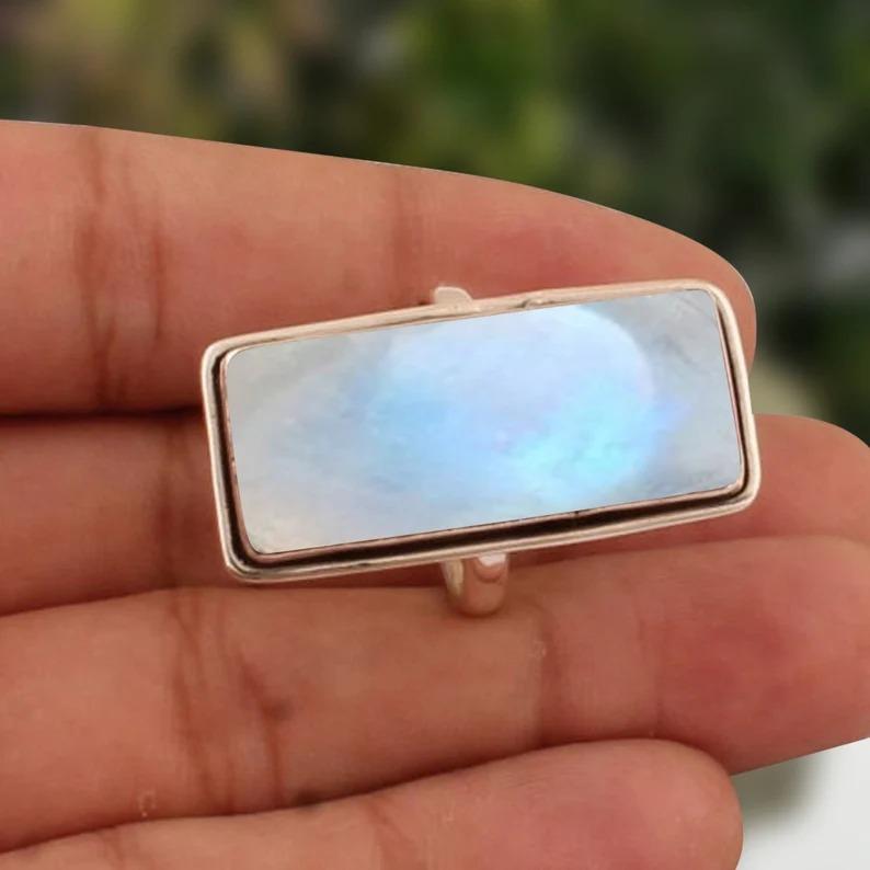 

Кольцо с большим прямоугольным драгоценным камнем из лунного камня, кольцо ручной работы, дизайнерское кольцо, эффектное кольцо, кольцо для праздничной одежды, подарок для нее 8