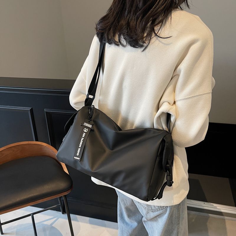 Customized Men's Large-capacity Japanese Shoulder Bag, Light Sports Messenger Bag, Leisure Travel Women's Fitness Women's Messenger Bag