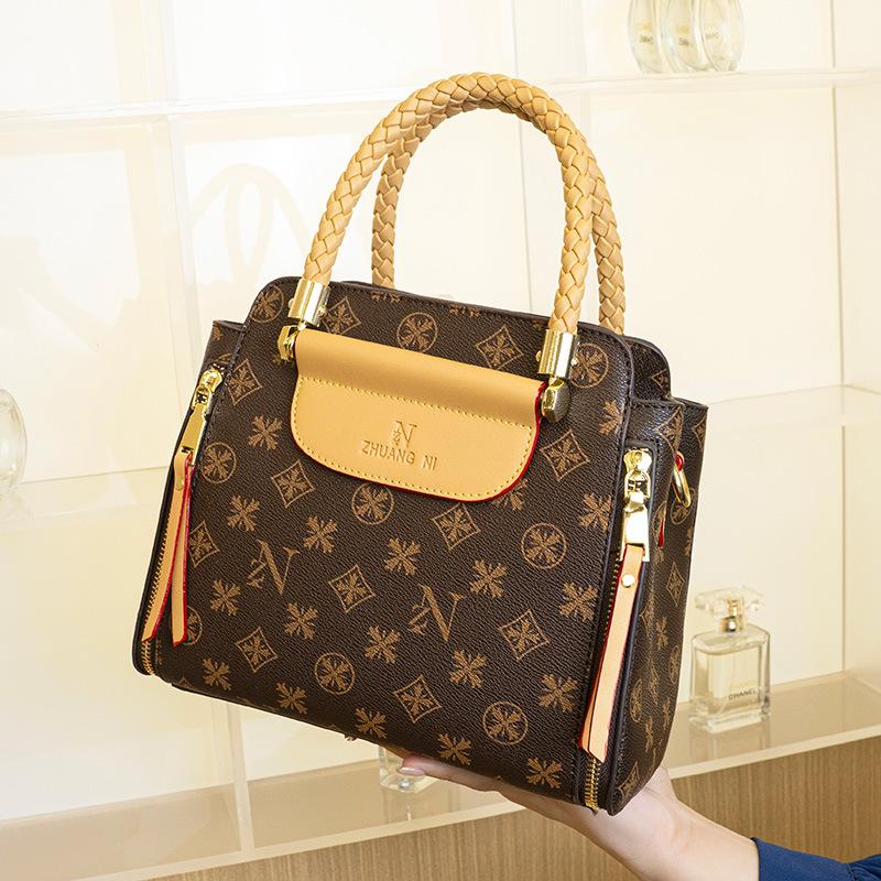 Advanced Women s Bag New Trendy Crossbody Retro Versatile Handbag Large Capacity Outdoor Shoulder Bag