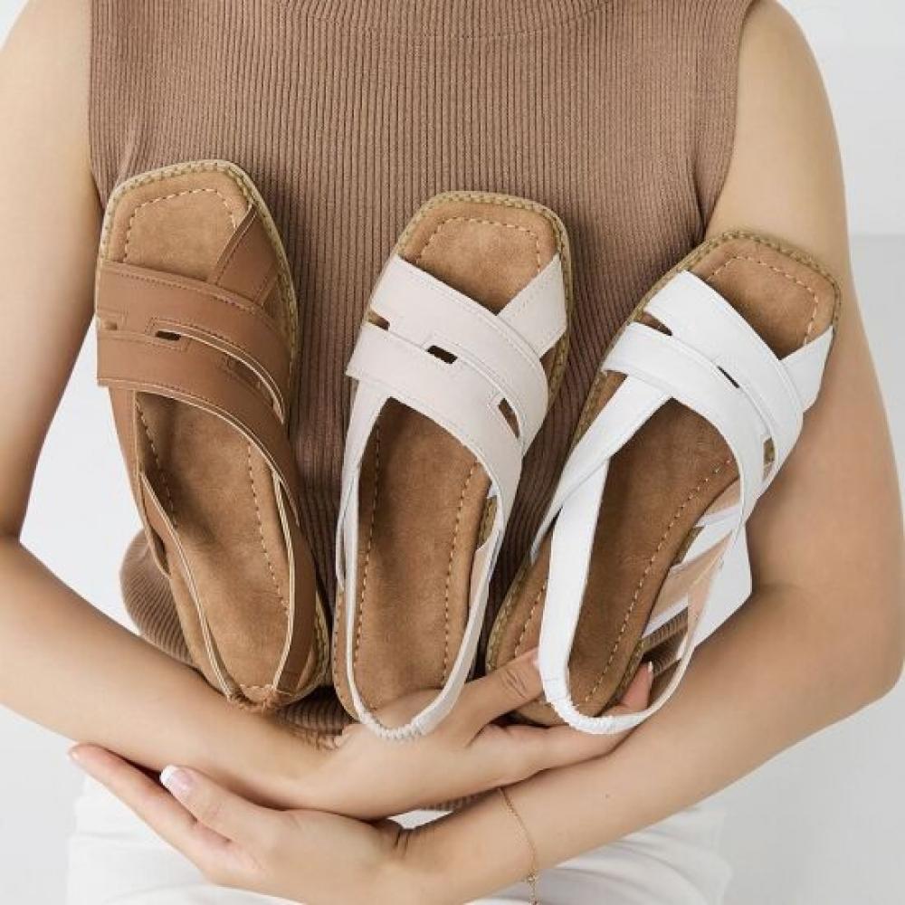 Jisyu Cowhide Hiren Square Toe Slingback Flat Sandal