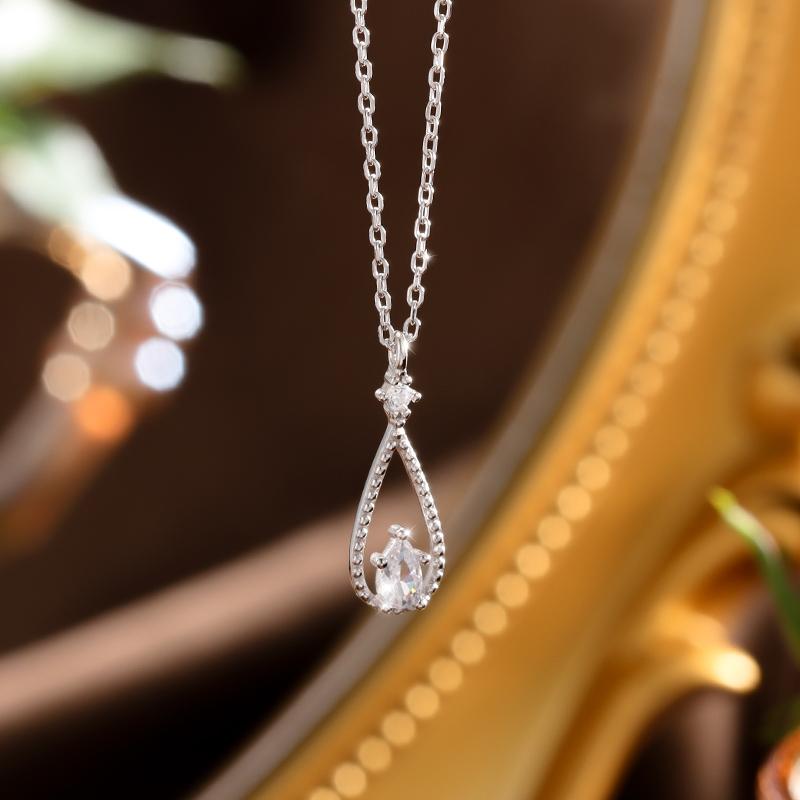 Minimalist and Niche 925 Sterling Silver Water Droplet Pendant Necklace for Women, of Luxury Gold-plated Jewelry