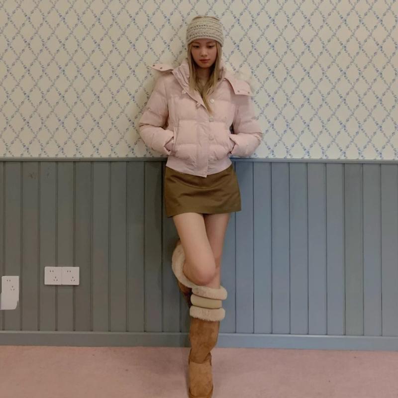 VAYLA Zimowa Nowa Różowa Bawełniana Kurtka Damska z Kapturem i Futerkiem Harajuku High Street Gruba Bawełniana Kurtka Odporna na Zimno