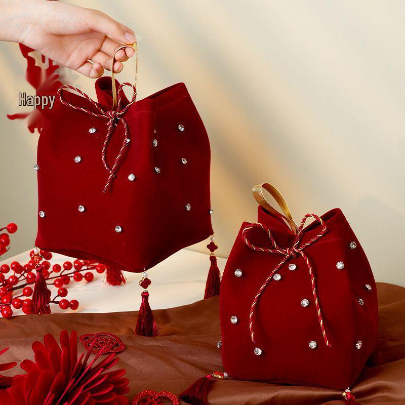 Bridesmaid Handbag Gift: Wedding Favor Red Envelope Candy Box