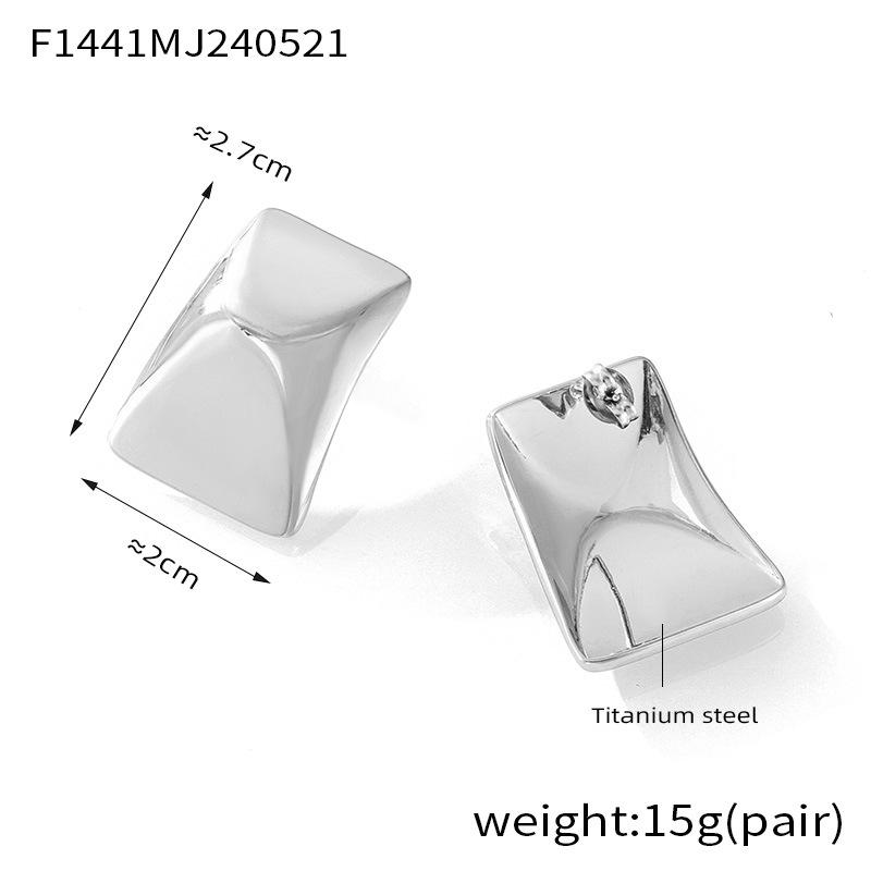 18K Gold-Plated Titanium Steel Rectangular Stud Earrings – Non-Fading, Smooth & Embossed Surface