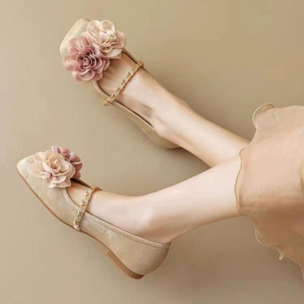 Lightweight Square Head Single Shoes Women's Flat Shoes 2025 New Shallow Mouth Word with Flowers French Fairy Style Grandma Shoes Women