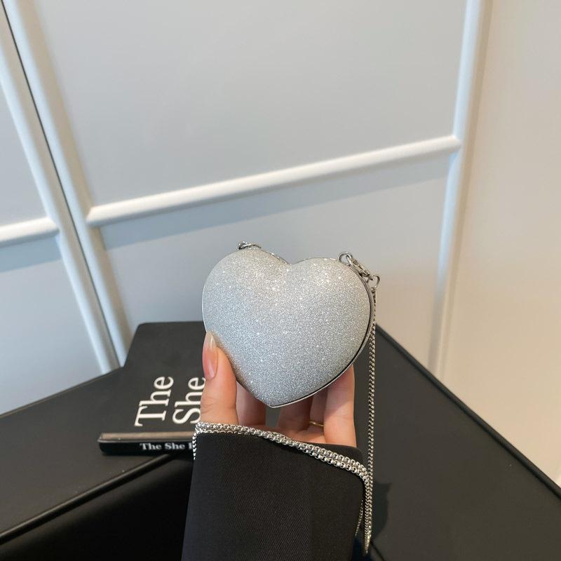 

Summer new shoulder heart bag niche chain portable messenger bag fashion dinner bag women s chain bag серебряный