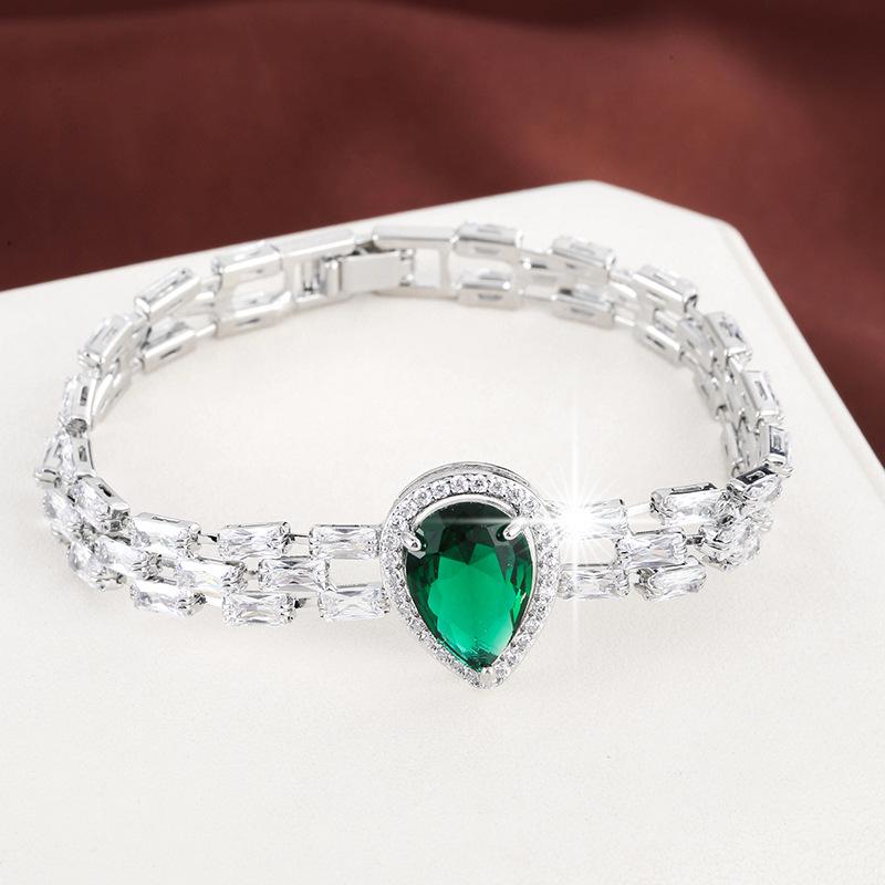 Exquisite French Zircon Water Drop Bracelet for Women - Versatile Pure Copper Jewelry with Fine Workmanship.