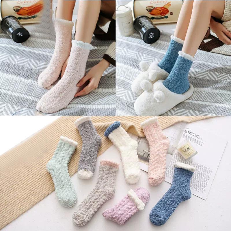 Women's Mid-Calf Coral Fleece Socks: Half-Sided Fleece, Cat Paw Design, Cute & Cozy for Autumn/Winter