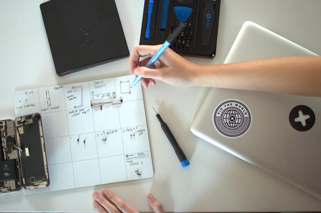 iFixit Magnetic Project Mat