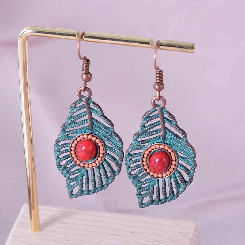 Adaptable Retro Leaf Earrings with Gemstone Inlay - Gold & Two-tone Design