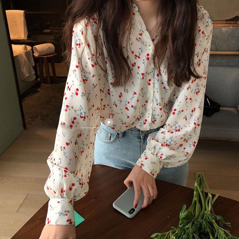2026 Early Spring Retro Floral Chiffon Lantern Sleeve Shirt - Korean Style Slimming Loose Fit for Women