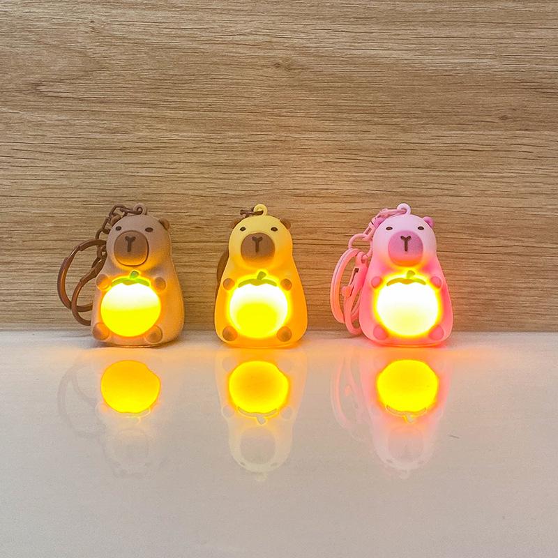 Leuchtender Capybara Plüsch Schlüsselanhänger Anhänger - Niedlicher Rucksackanhänger Geschenk