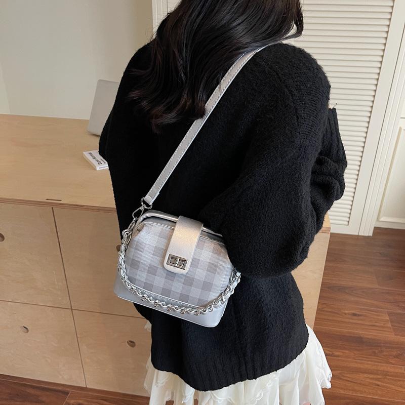 New summer women's bag shoulder armpit bag messenger bag simple plaid small square bag versatile handbag