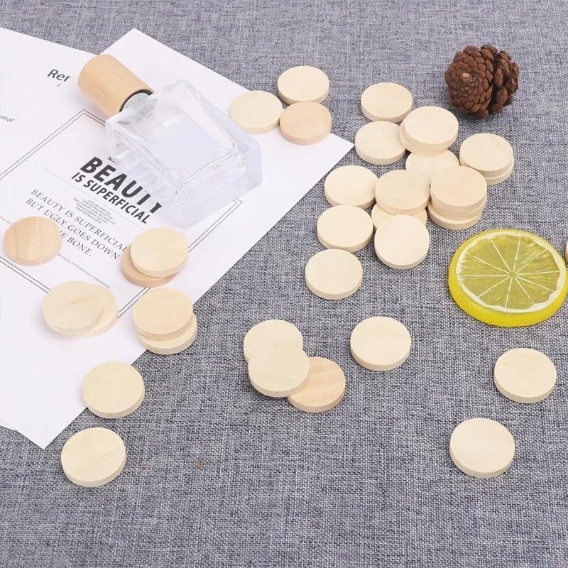 2CM Wood Rounds for Crafts Unfinished Wood Circles Discs for Wreath Boards Crafts Painting and Christmas Halloween Decoration