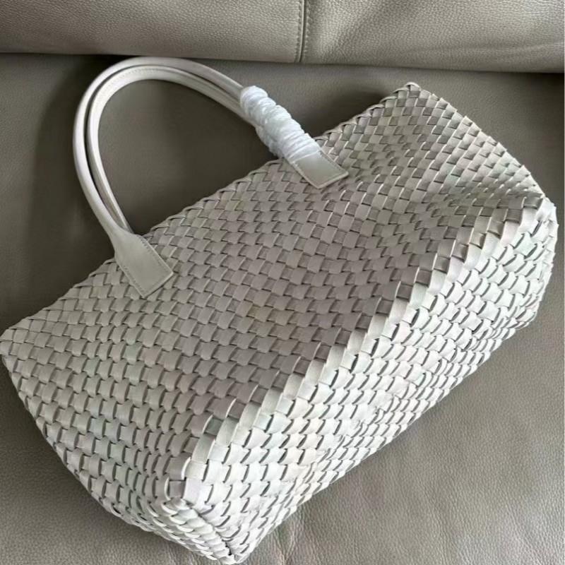 2024 Cross-border New Hand-knitted Women's Bag Large-capacity Commuting Tote All-matching Portable One-shoulder Underarm