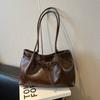 Suede/PU Leather Shoulder Bag Retro Elegant Handbag Available In 4 Colors Solid Color Commuting Tote Bag School/Travel/Work