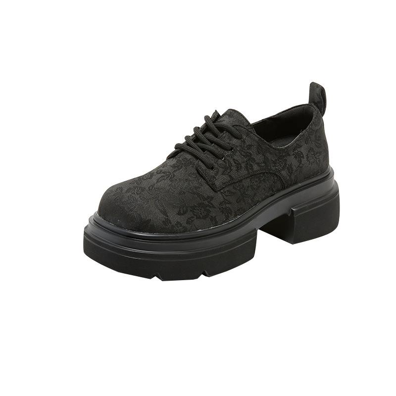 

Небольшие размеры. Повседневная обувь с национальным принтом. Женская обувь на толстой подошве с цветочным принтом и шнуровкой. Женские туфли с маленькой цветочной вышивкой. 39