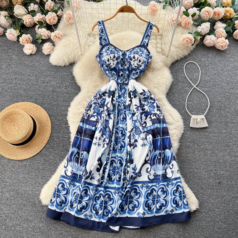 Ethnic style retro suspender dress women's French design sense niche waist thin floral A-shaped long skirt