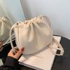 Chic Minimalist Womens Cloud Bag Modern Fashionable Casual Crossbody Bucket Bag
