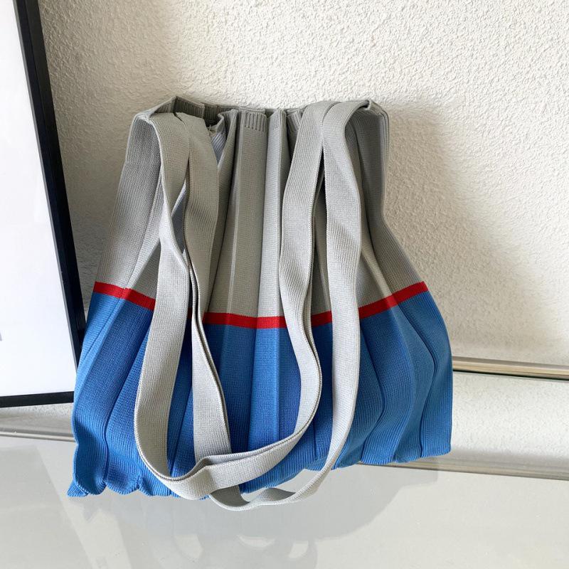 

Женская складная вязаная сумка-через плечо контрастного цвета 33*34 cm