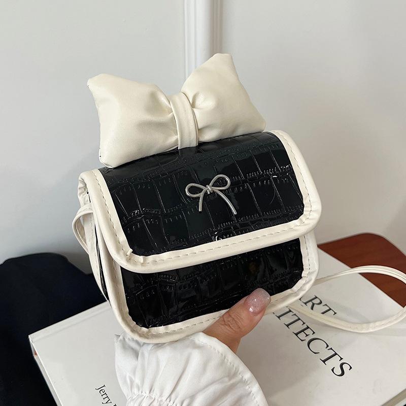 Modische kontrastierende Damen-Umhängetasche, süße und niedliche Schleife, Umhängetasche für Mädchen, neue quadratische Mini-Tasche