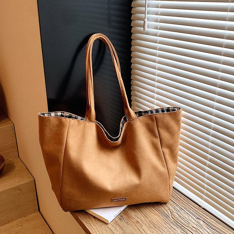 

Autumn and winter new simple large-capacity double-sided shoulder bag casual classic retro commuter tote bag коричневый