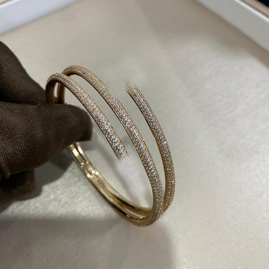 Ka Family Full Diamond Nail Bracelet: Elegant, Fashionable, High-End Women’s Accessory