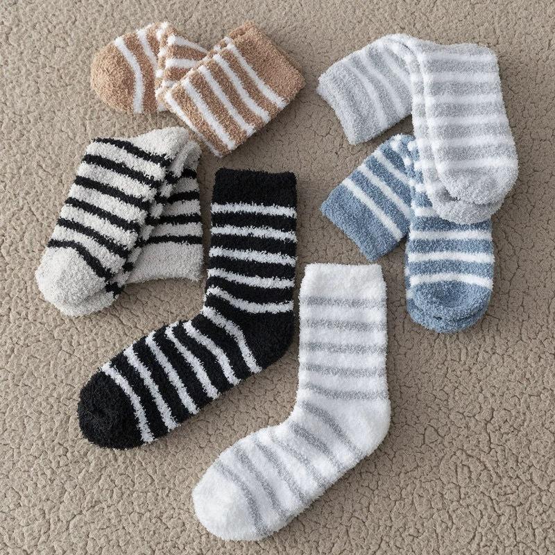 4 Pairs of Winter Coral Fleece Sleeping Floor Socks for Warm Feet and Home Men, Thickened, Warm and Cold-proof Mid-calf Striped