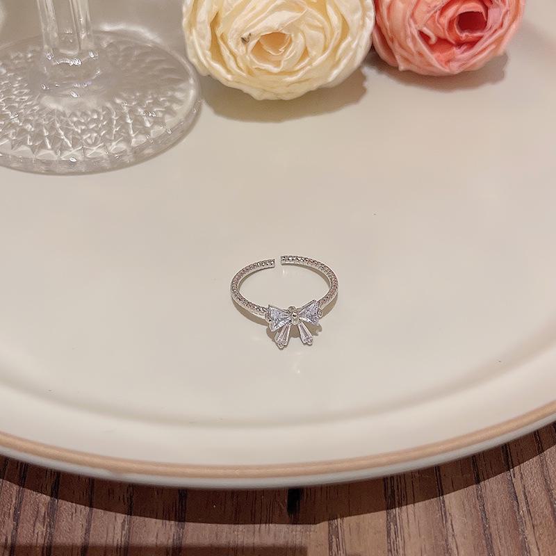 Exquisite Zircon Bow Ring - High-End Design, Fresh Style, Celebrity-Inspired